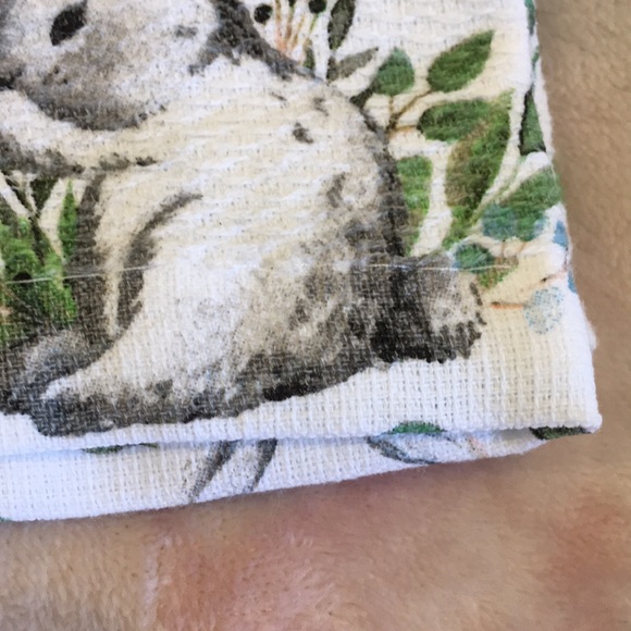 Bunnies in the Garden Easter Spring Kitchen Towels Set of Two Cotton NWT 18x28” - Picture 7 of 16